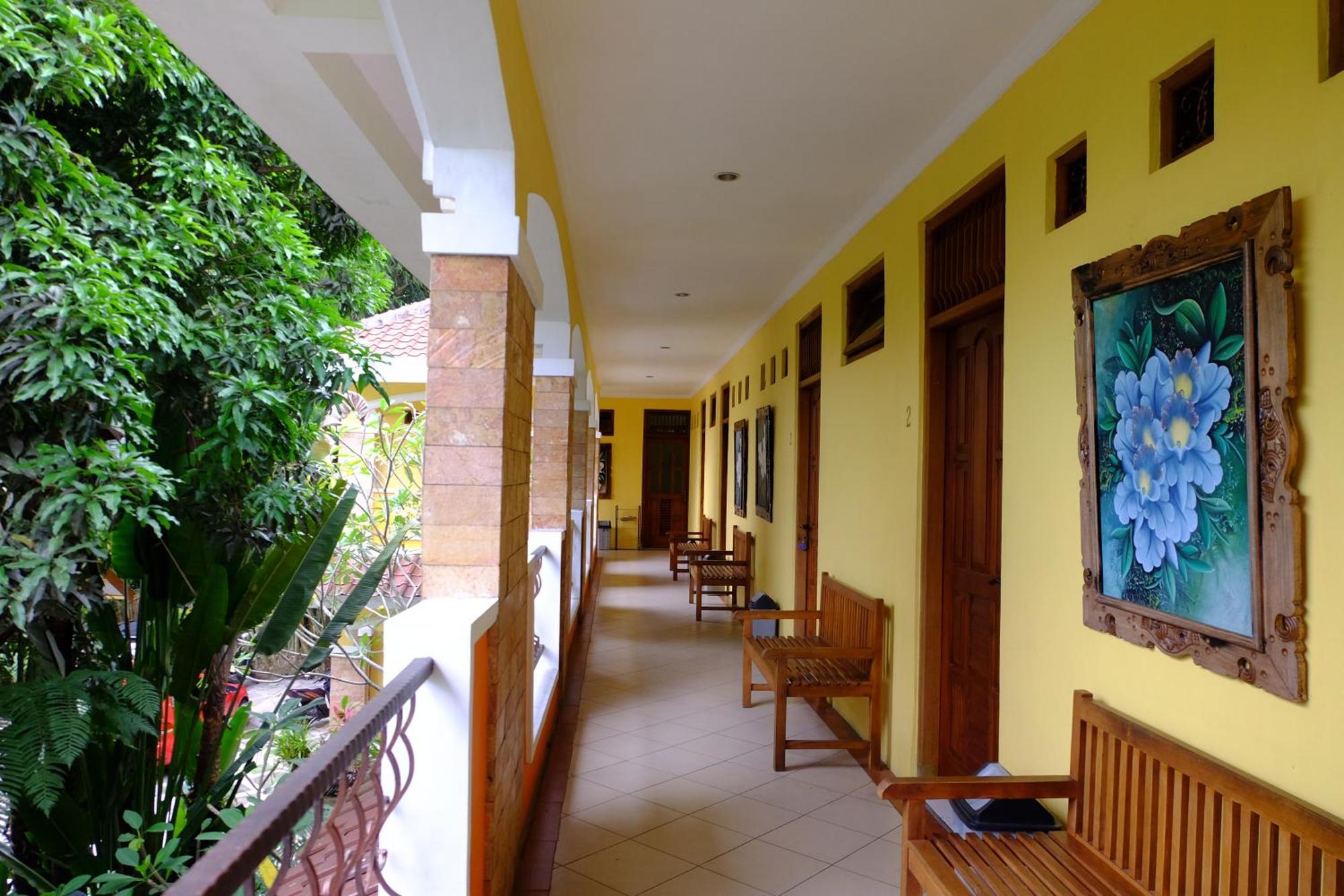 วิลลา อลีเซีย Hotel Maguwo ภายนอก รูปภาพ